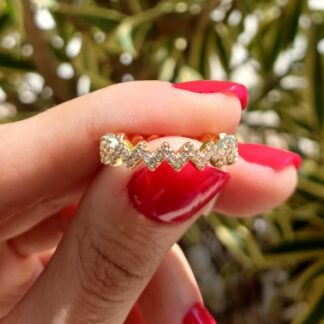 Anel ZigZag Cravejado de Zircônia Branca Banhado a Ouro 18K