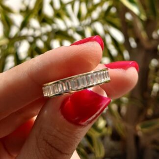 Aliança Branca com Zircônia Branca Banhado a Ouro 18K