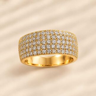 Aliança Cravejada de Zircônias Brancas Banhada a Ouro 18K