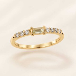Anel com Cristal Rodolita Cravejado com Zircônias Brancas Banhado a Ouro 18K